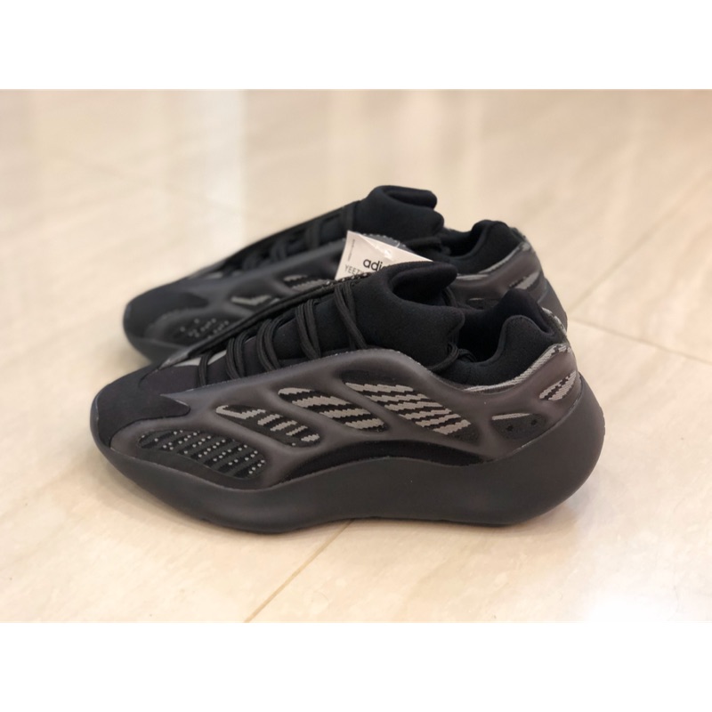 Fashion SPLY】Adidas yeezy boost 700 v3 Alvah 黑魂H67799 | 蝦皮購物