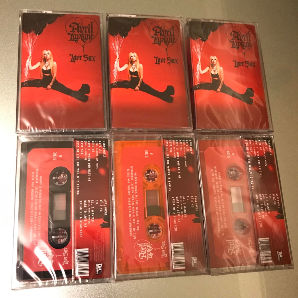 Avril Lavigne 艾薇兒- Love Sux 專輯進口CD + 限定三色卡帶/錄音帶