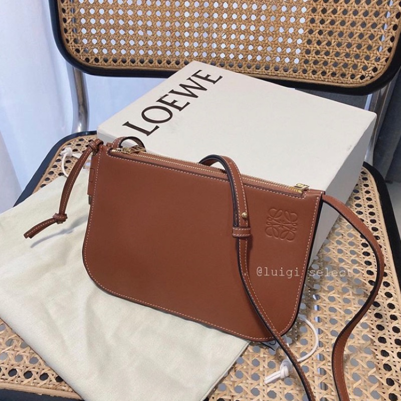 Loewe/ Gate Double Zip Pouch | 蝦皮購物