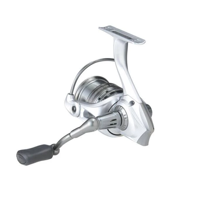 入門路亞神機！Abu Garcia CARDINAL III STX：附贈雙線杯、旋入式手把的 CP 值王者