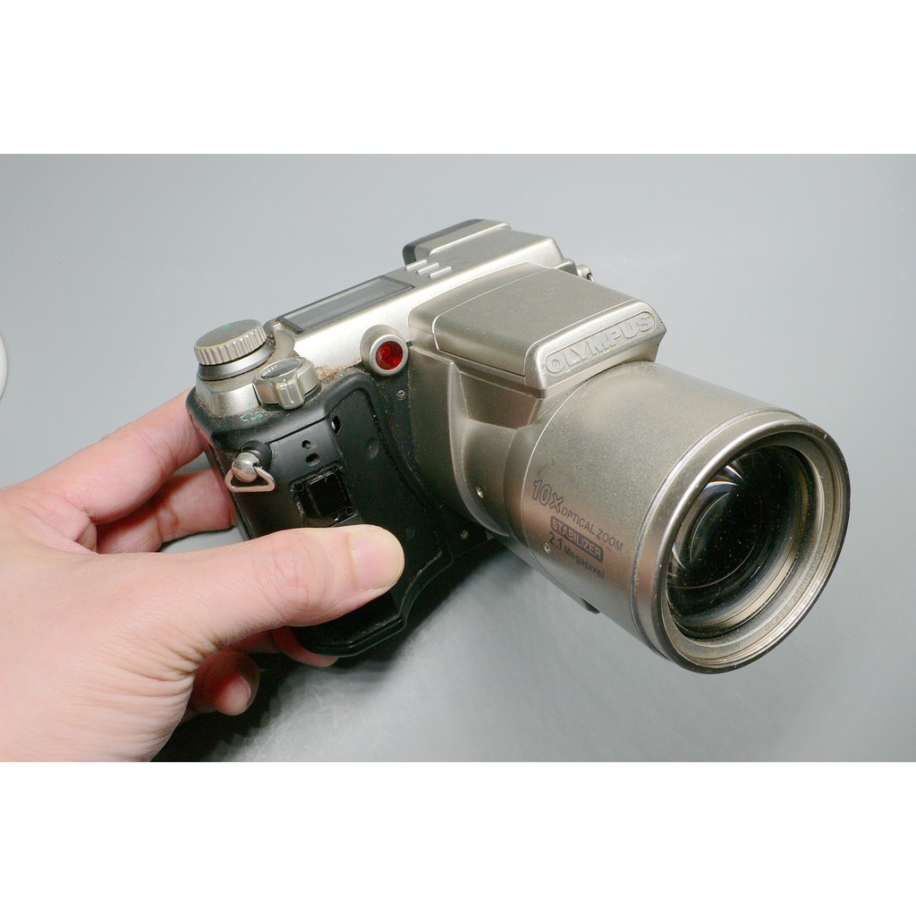 <>OLYMPUS CAMEDIA C-2100 UZ (第一台光學防手振/ 10X變焦 / AA電池)