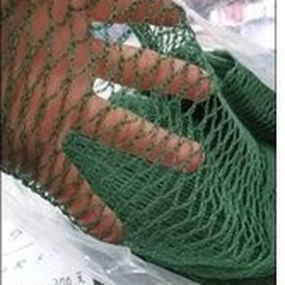 圍雞網高6尺×長30尺，網目2公分雞網、防蛇網，範圍大可多件合併防蛇.也可當離巴網，也可防鳥，一尺30公分，塑膠材質