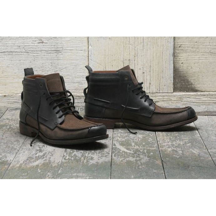 Timberland leather hot sale chukka boots