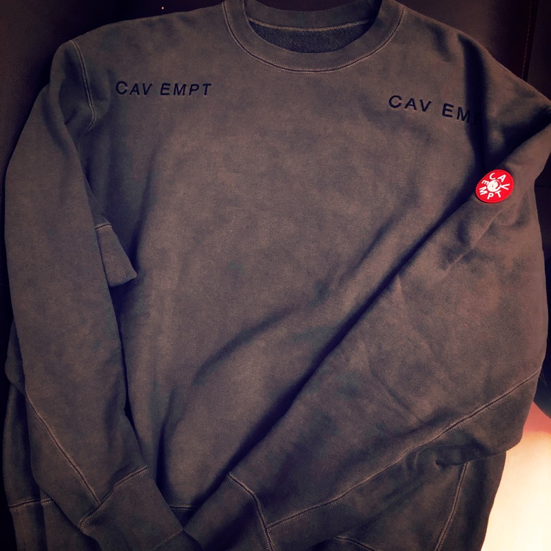 Cavempt 深灰大學T. M號。 C.E Cavempt OVERDYE SQUAD CREW NECK