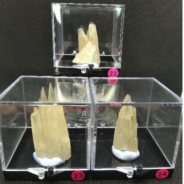 霰石 Aragonite 文石 原礦 礦標 5.2公分礦標盒裝 少見品種 | 蝦皮購物