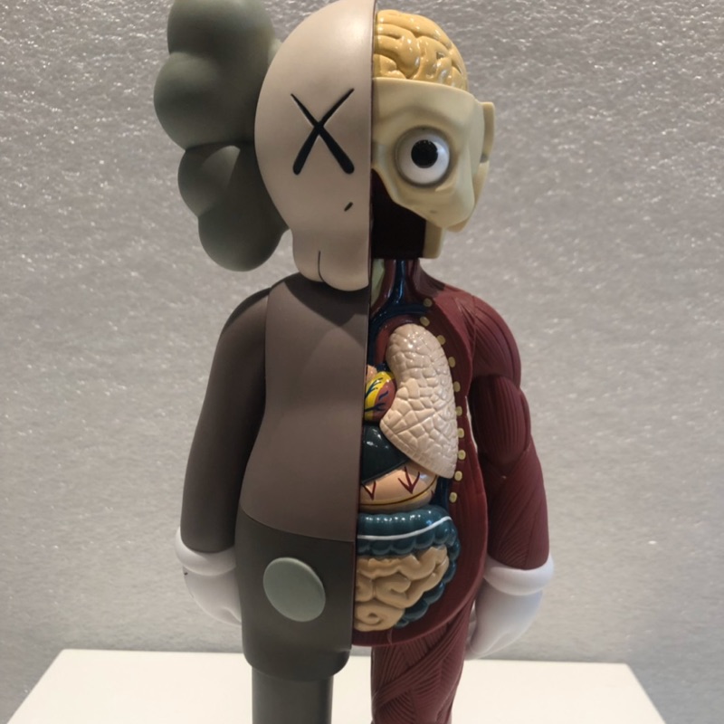 KAWS Companion Flayed Open Edition Vinyl Figure Brown 正品| 蝦皮購物