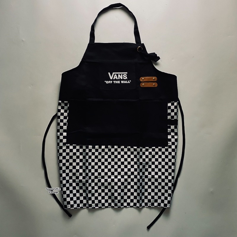 V A N S Apron