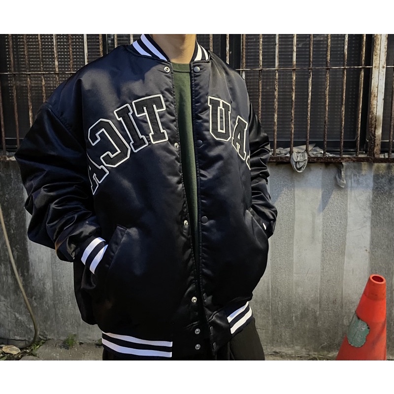 The PAST} 台北門市NAUTICA Reversible Varsity Jacket 棒球外套現貨