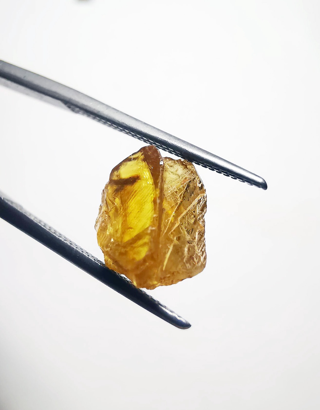 天然榍石(Sphene)原礦...稀有高色散,高折射率,高淨度小原礦...1組有3顆.金工,礦標,線編,收藏~ | 蝦皮購物