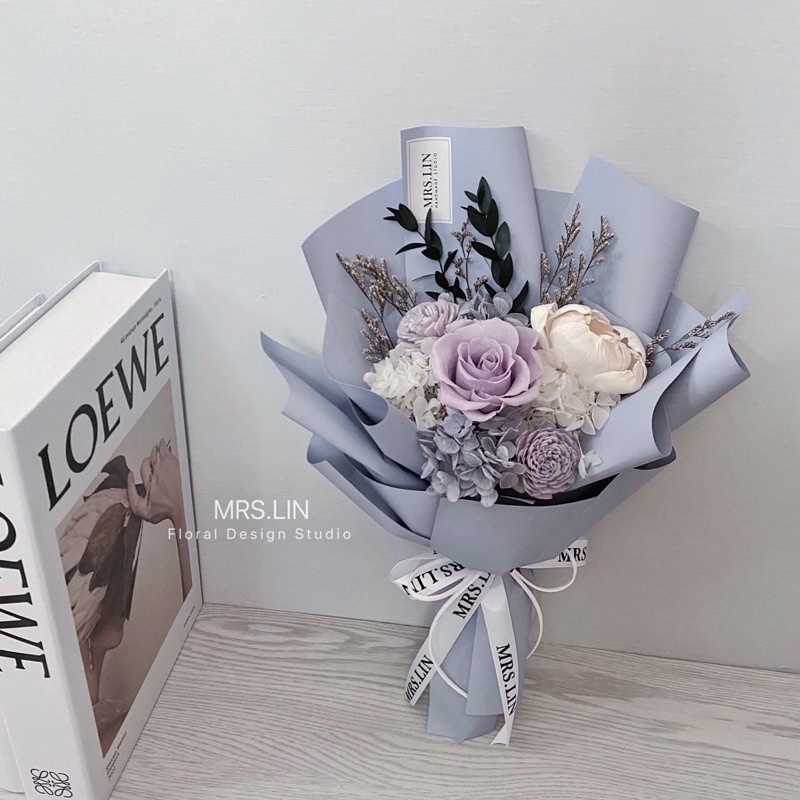 MRS.LIN經典霧紫/甜粉永生玫瑰小花束/乾燥花/永生花/生日花禮/伴娘禮 | 蝦皮購物