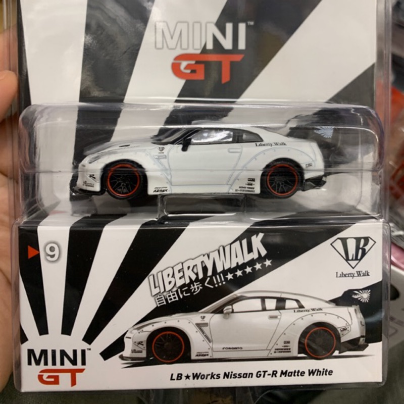 天星王號=MINI GT 1/64 #9 NISSAN 美版GT-R (R35) LIBERTY WALK LB