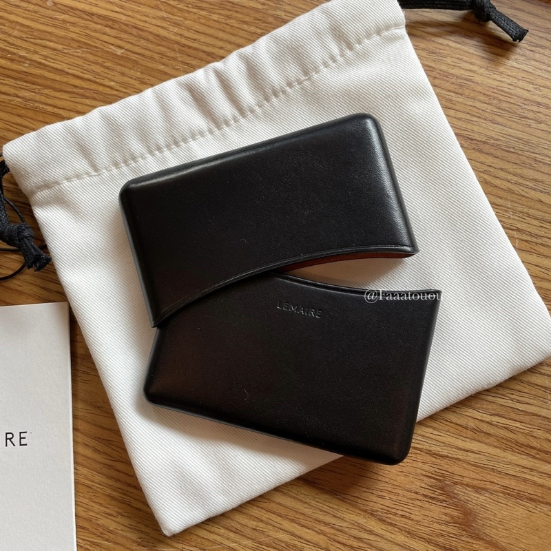 𝐅𝐚𝐚𝐚𝐭𝐨𝐮𝐨𝐮 𝐬𝐞𝐥𝐞𝐜𝐭🔖 Lemaire - leather cardholder