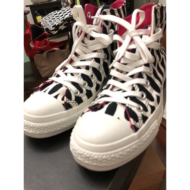 Converse on sale hearts marimekko