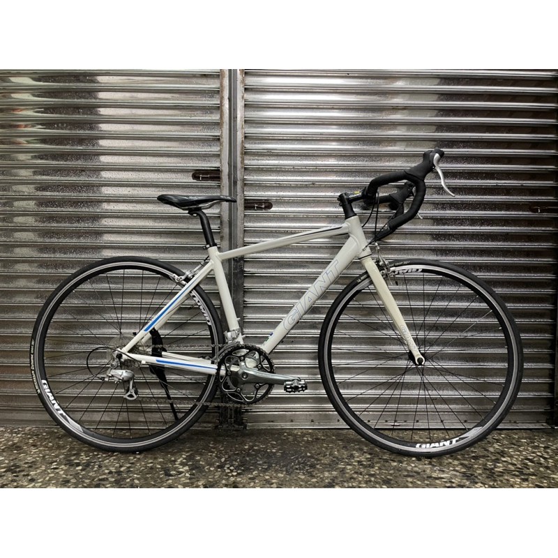 台北二手腳踏車買賣】 Giant R3 shimano sora 18速中古捷安特公路車