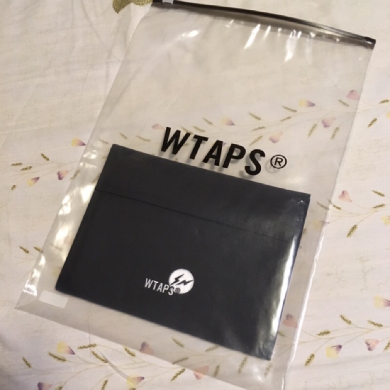 Wtaps fragment 聯名手拿包全新正品附吊牌防塵袋| 蝦皮購物
