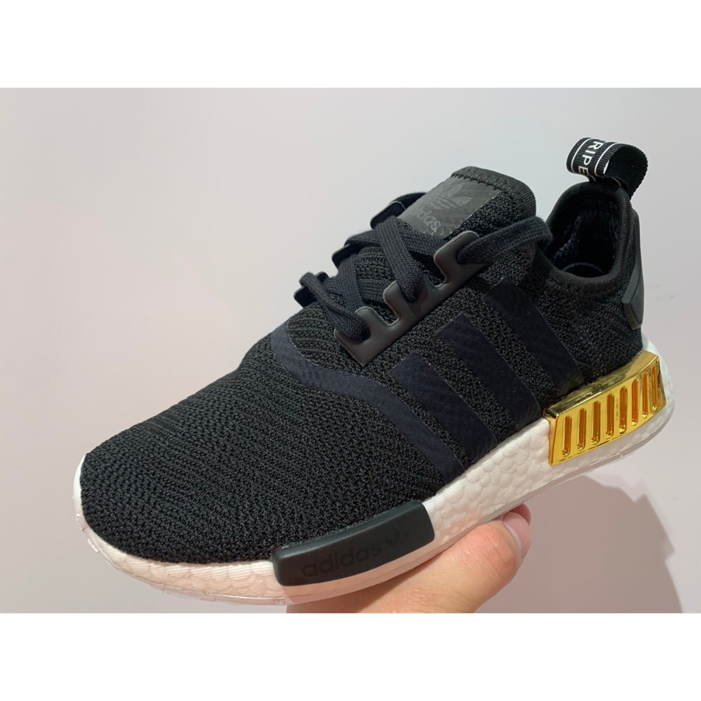 Adidas nmd r1 hotsell womens six 02 02kn