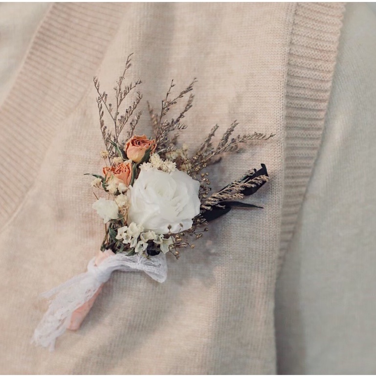 ｜DAY OFF｜胸花 永生玫瑰 結婚 伴娘 畢業胸花 客製 飾品 手腕花 伴娘胸花 永生胸花 主婚人胸花 招待胸花 | 蝦皮購物