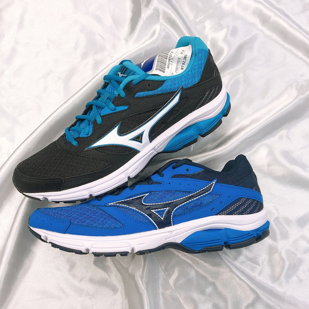 Mizuno wave clearance surge