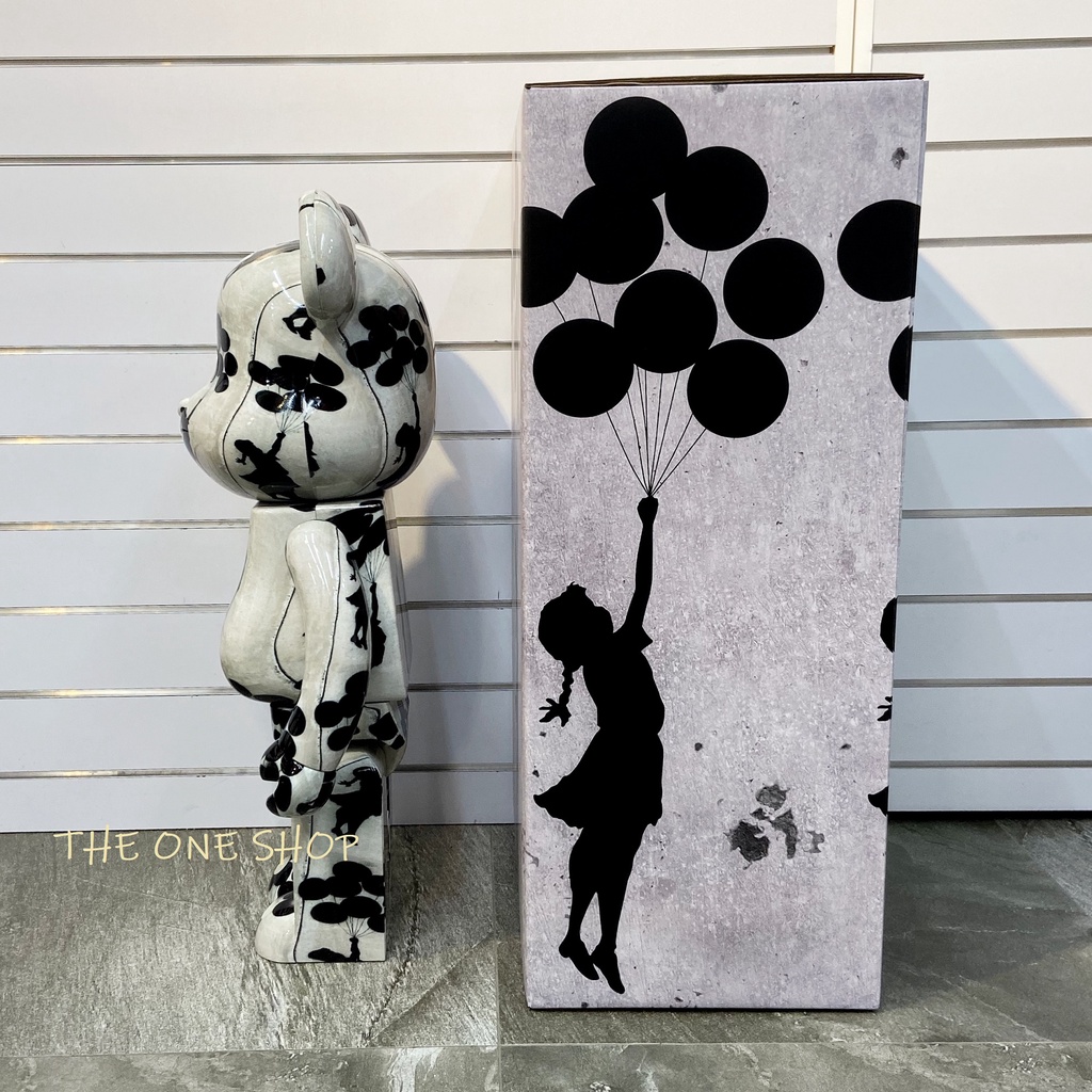 MEDICOMBE@RBRICKFLYINGBALLOONS GIRL1000%