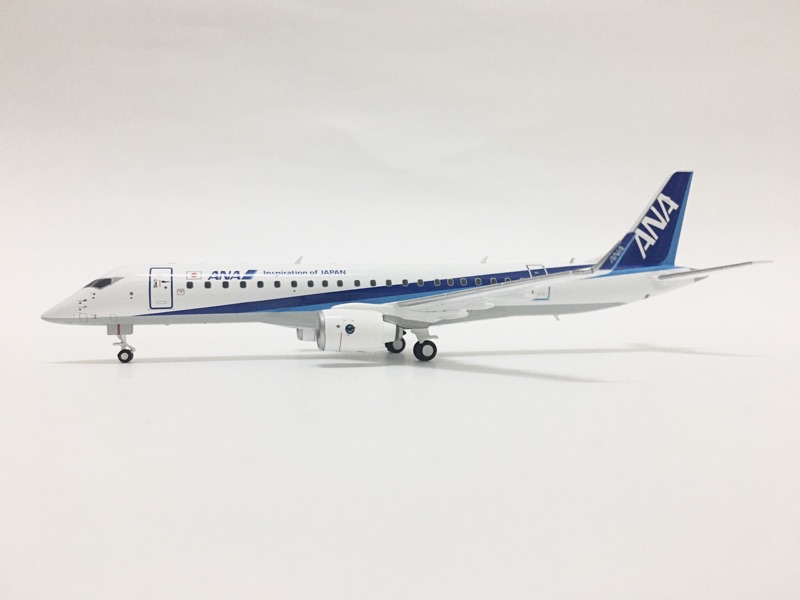 飛機工廠全新現貨1/200 全日空ANA MRJ90 Nagoya Airport 金屬 飛機工廠全新現貨1/200 全日空ANA MRJ90 Nagoya Airport 金屬