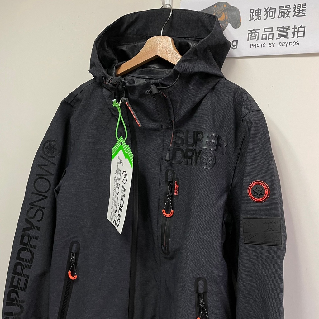 大人気新品 1時間限定値下げ【美品】オン whether jacket ランニング