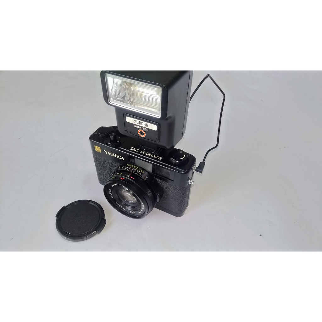 Yashica Electro 35 CC 35mm f1.8+SUNPAK閃燈定焦大光圈底片機(黑色