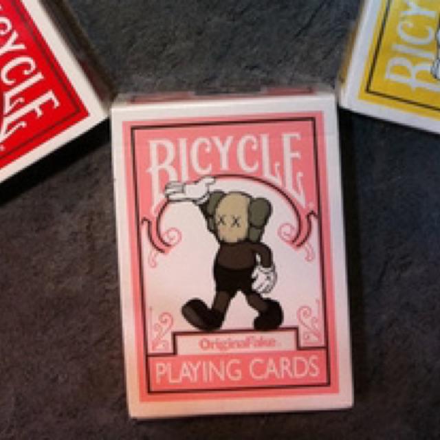 絕版品Kaws Original Fake x Bicycle Playing Cards 撲克牌| 蝦皮購物