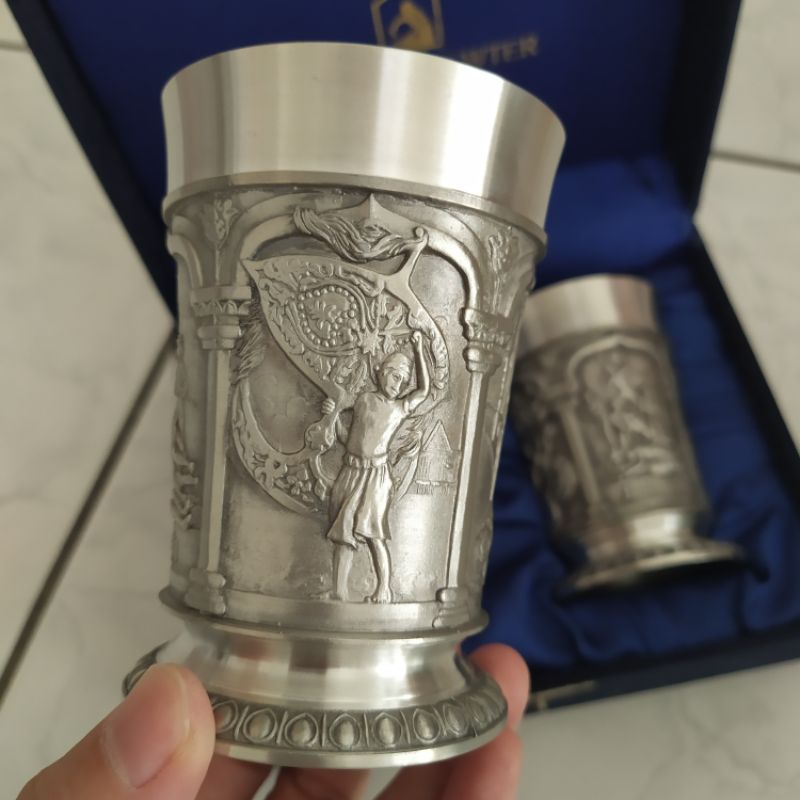 TUMASEK PEWTER 龍と鳳凰