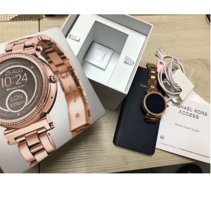 Michael kors smartwatch on sale dw5b