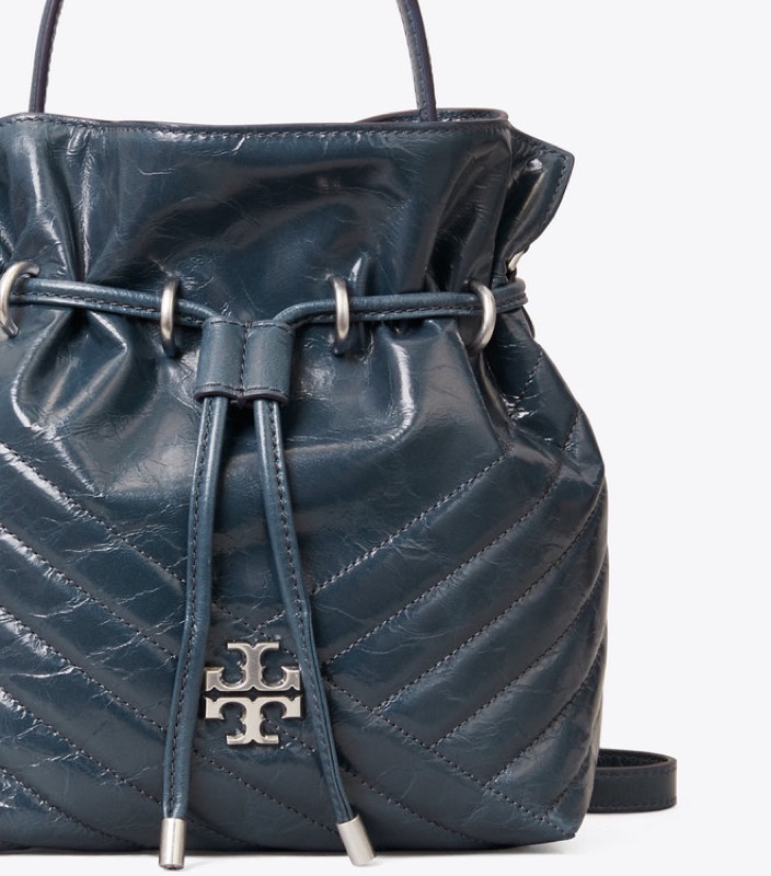 Tory Burch Torebka - Kira Chevron Mini Bucket Bag 73561 Black 001 - Ceny i  opinie 