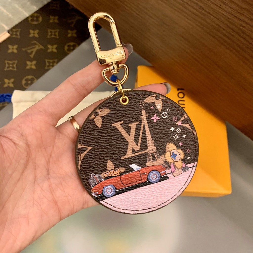 Louis Vuitton ILLUSTRE Vivienne JAPAN XMAS BAG CHARM KEY HOLDER M00499