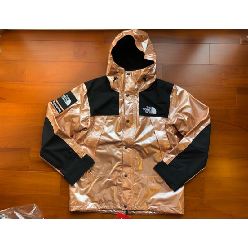 Supreme the north face metallic mountain parka clearance gold