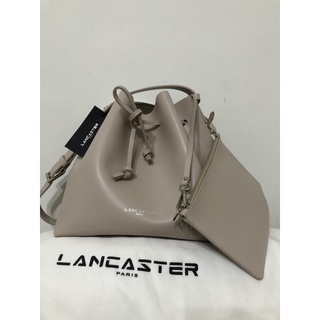 Lancaster Paris 法國巴黎皮革水桶包 裸色（微瑕疵品）特別價 | 蝦皮購物