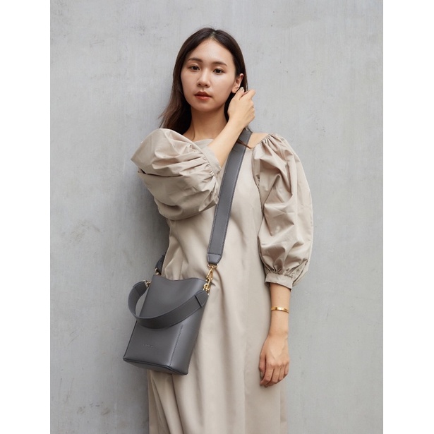 ショルダーバッグ randeboo Renewal bucket bag RANDEBOO（ランデブー）の「Renewal bucket bag（ショルダーバッグ