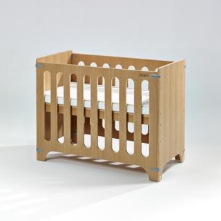 (已售出）Bendi原木嬰兒床，六段高度調整，也可當床邊床。