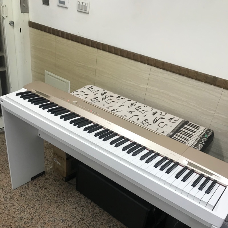 CASIO 88鍵盤 電子ピアノ Privia PX-160GD ゴールド Amazon | CASIO(カシオ) 88鍵盤 電子ピアノ Privia PX-160GD