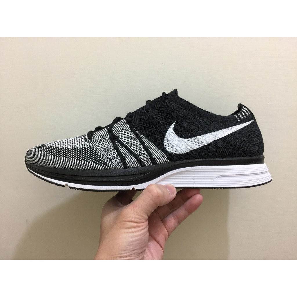 Kanye nike sale flyknit trainer