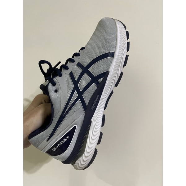 ASICS gel nimbus 22 us10 2E 1011A685 025