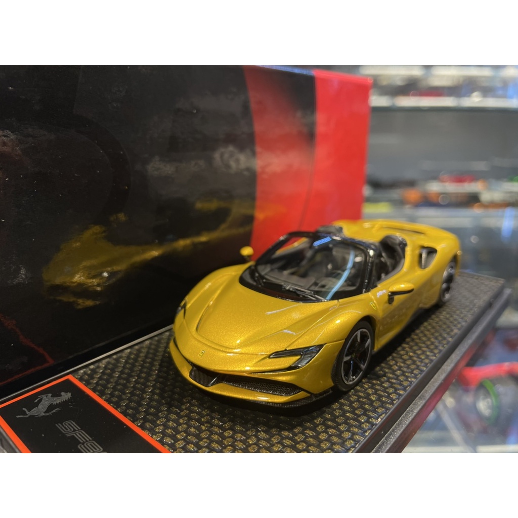 La serie Premium. Ferrari SF90 Spider Giallo Monte Carlo - Mito Rojo