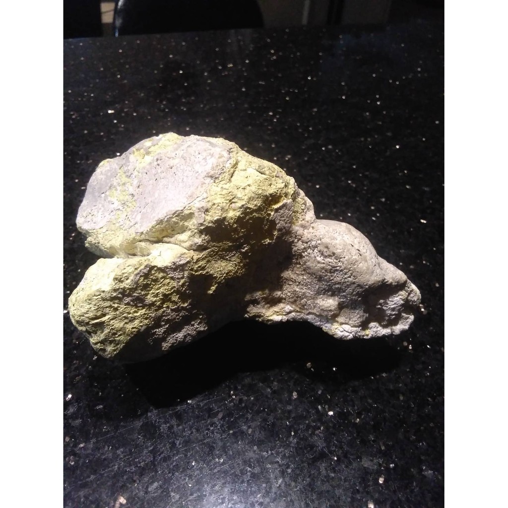 北投石原石重835公克長寬高15X10X9 公分| 蝦皮購物