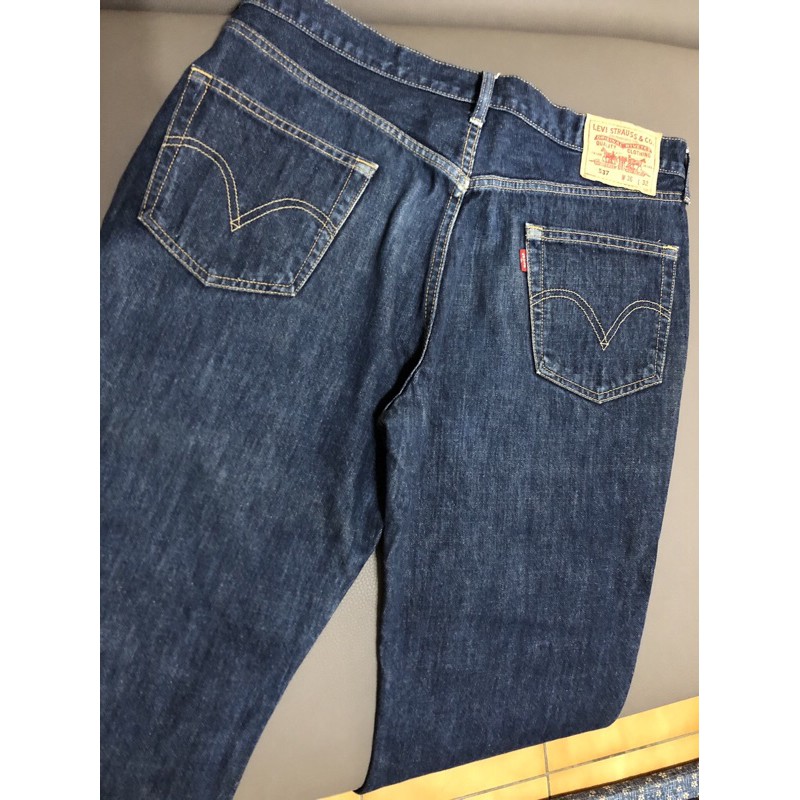 LEVIS 537