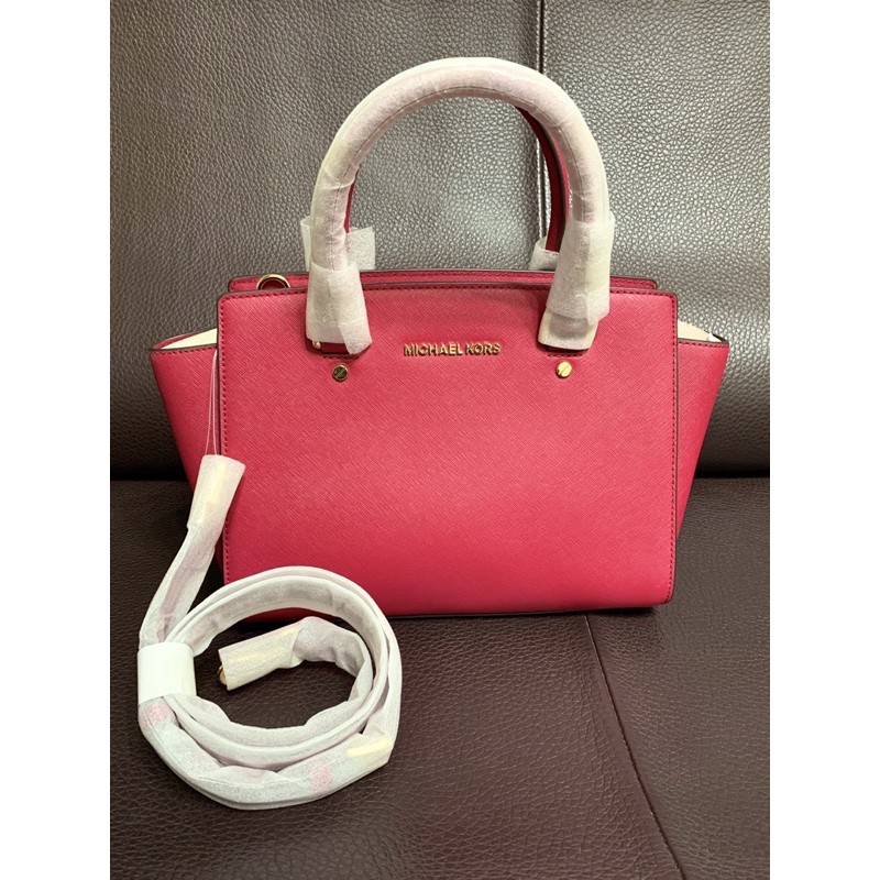 Michael kors hot sale selma maroon