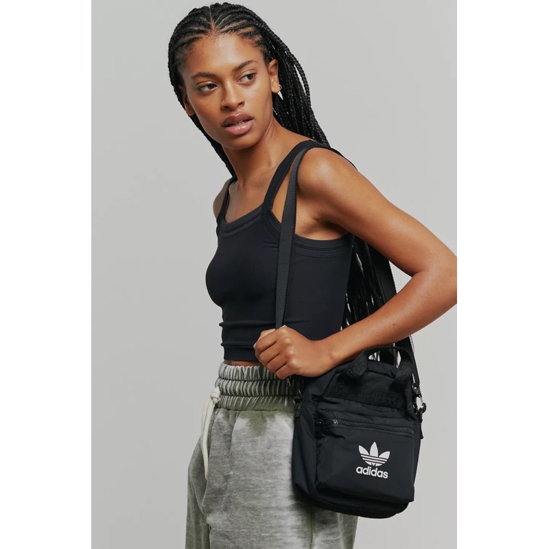 Adidas originals 2025 compact backpack