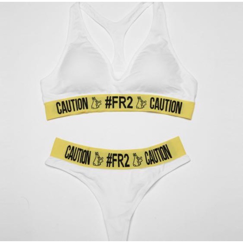 日本🇯🇵代購#FR2 Bra and Thong Set 運動內衣褲有襯墊| 蝦皮購物