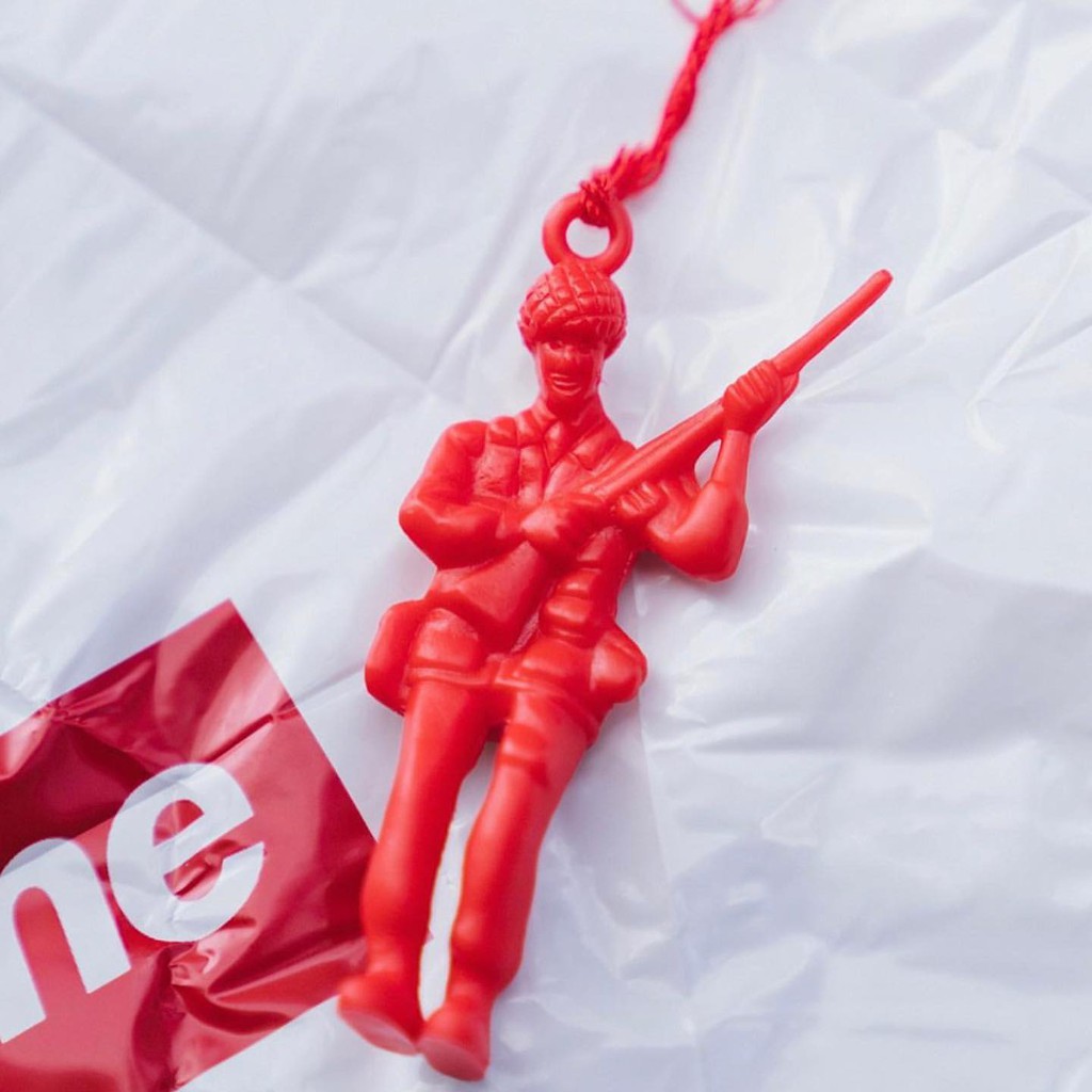【Hills 台北實體門市】SUPREME 19FW PARACHUTE TROOPER TOY 傘兵 玩具 蝦皮購物