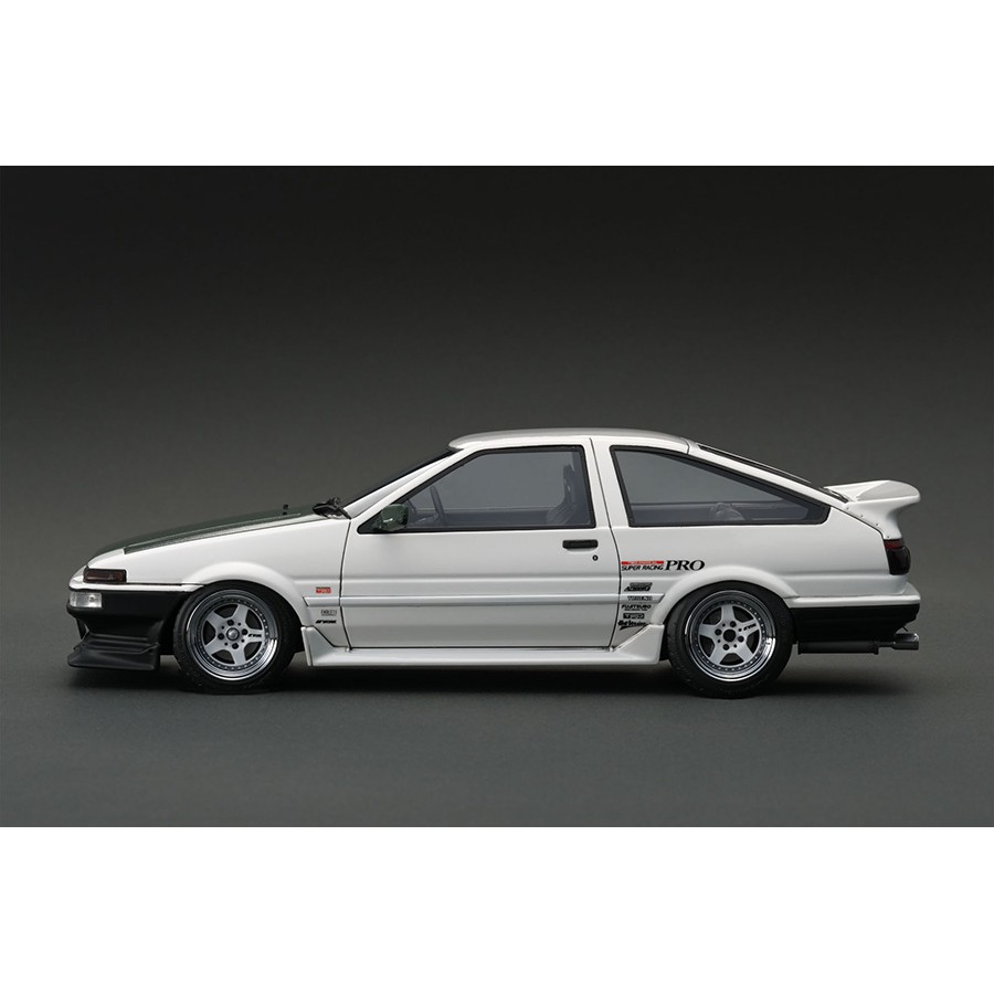 IG1771 1/18 Toyota Sprinter Trueno (AE86) 3Door TK-Street