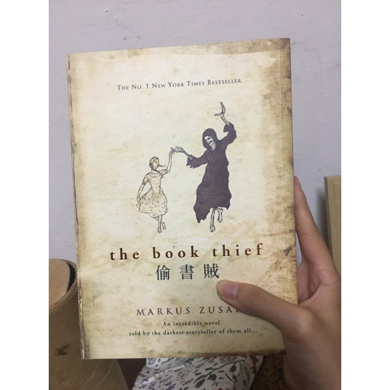 The Book Thief 偷書賊（二手書） 蝦皮購物