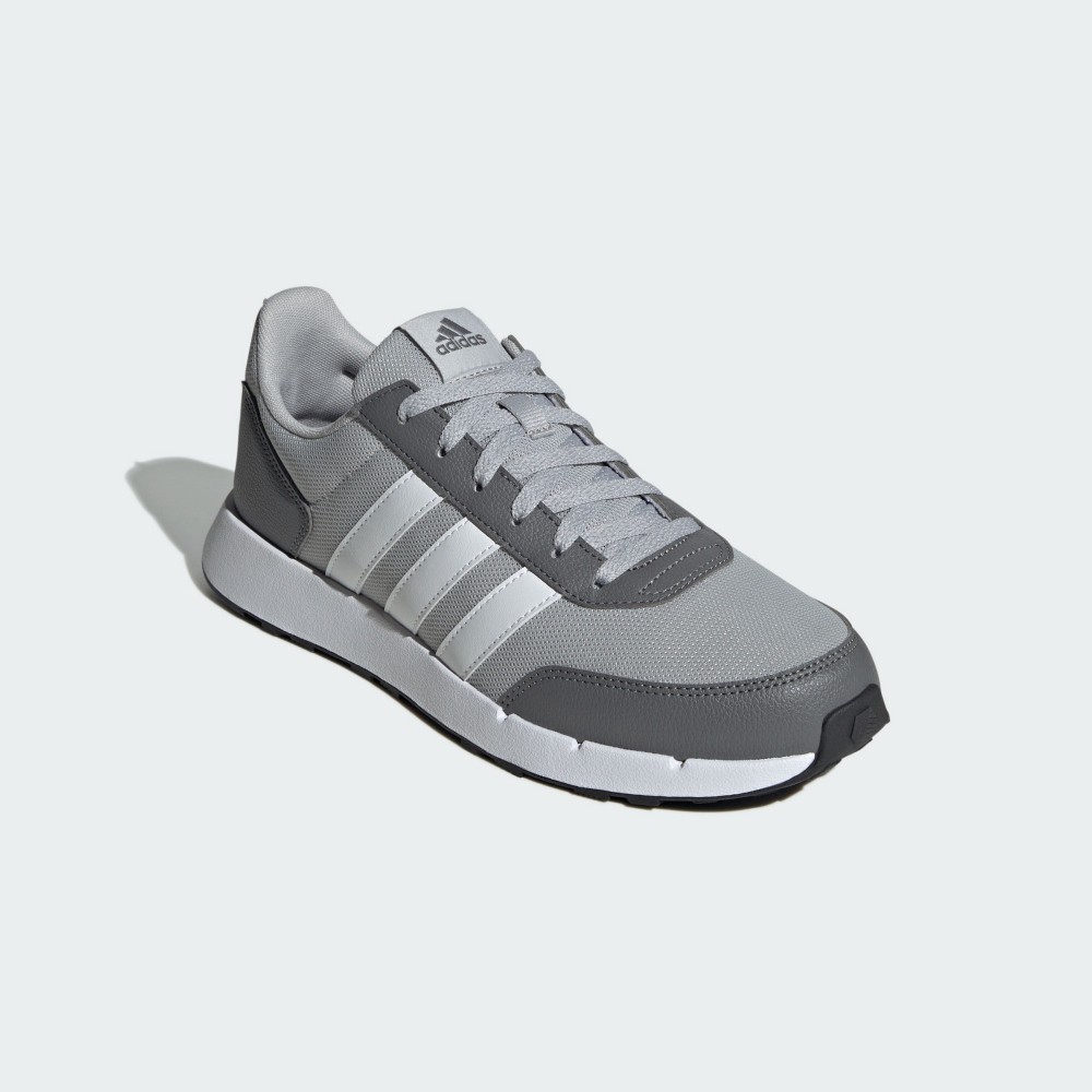 adidas 精選鞋款推薦：千元入手休閒鞋、跑鞋怎麼選？CORERACER、RUN 50S、ULTIMASHOW 2.0一次看 (4/13)