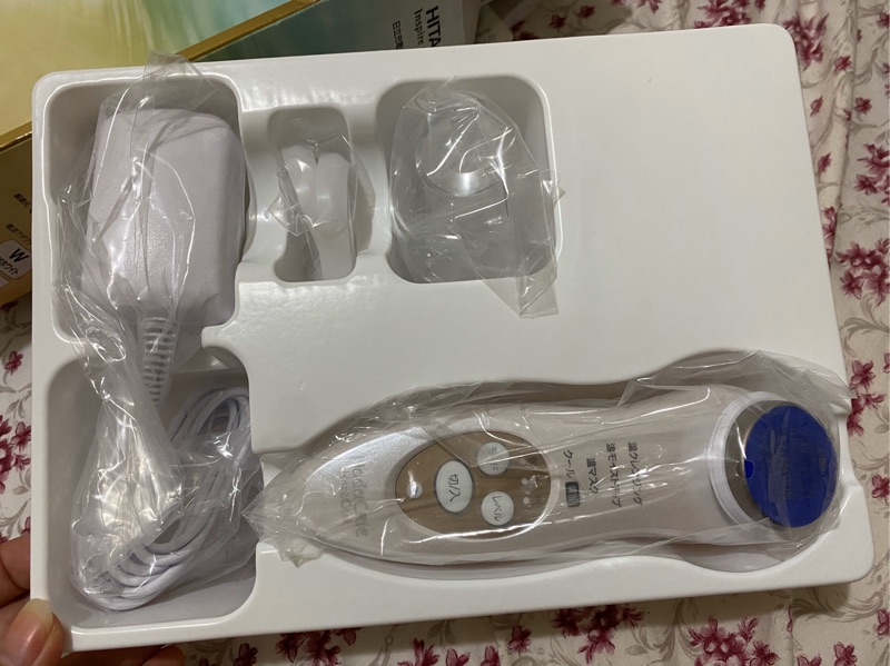 日本製日立Hichi CM-N4000 多功能離子導入儀清潔保濕美容儀（日本帶回