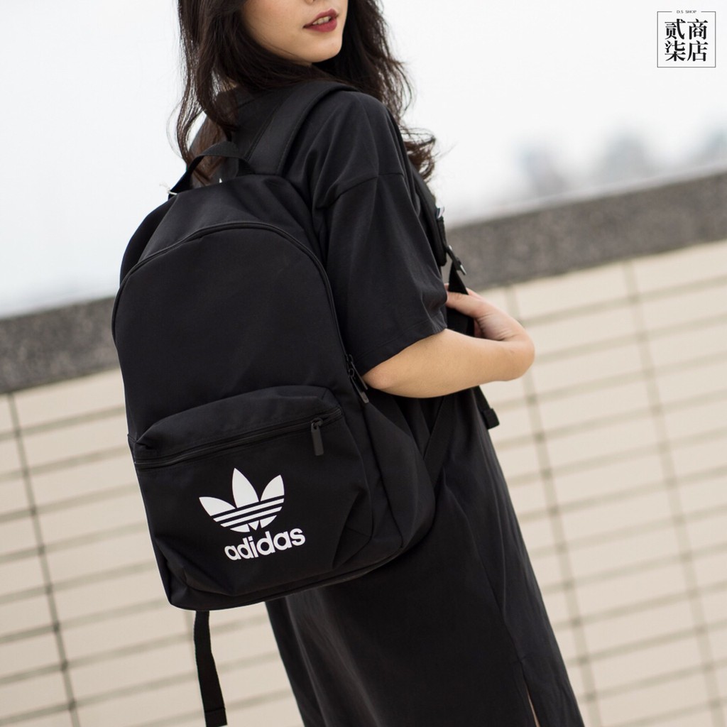 adidas adicolor Classic Backpack ED8667